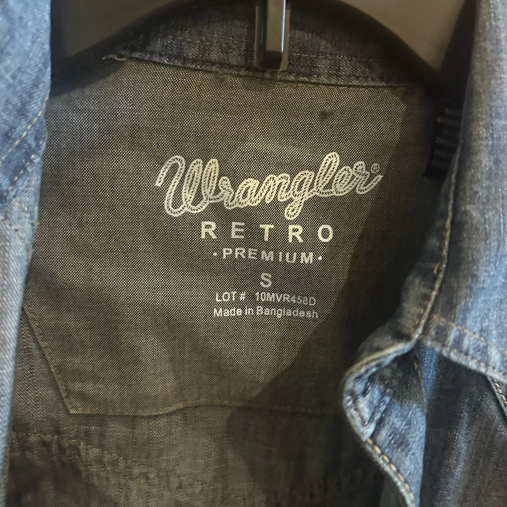 Men’s denim wranglers shirt with pearl snaps - Picture 1 of 3